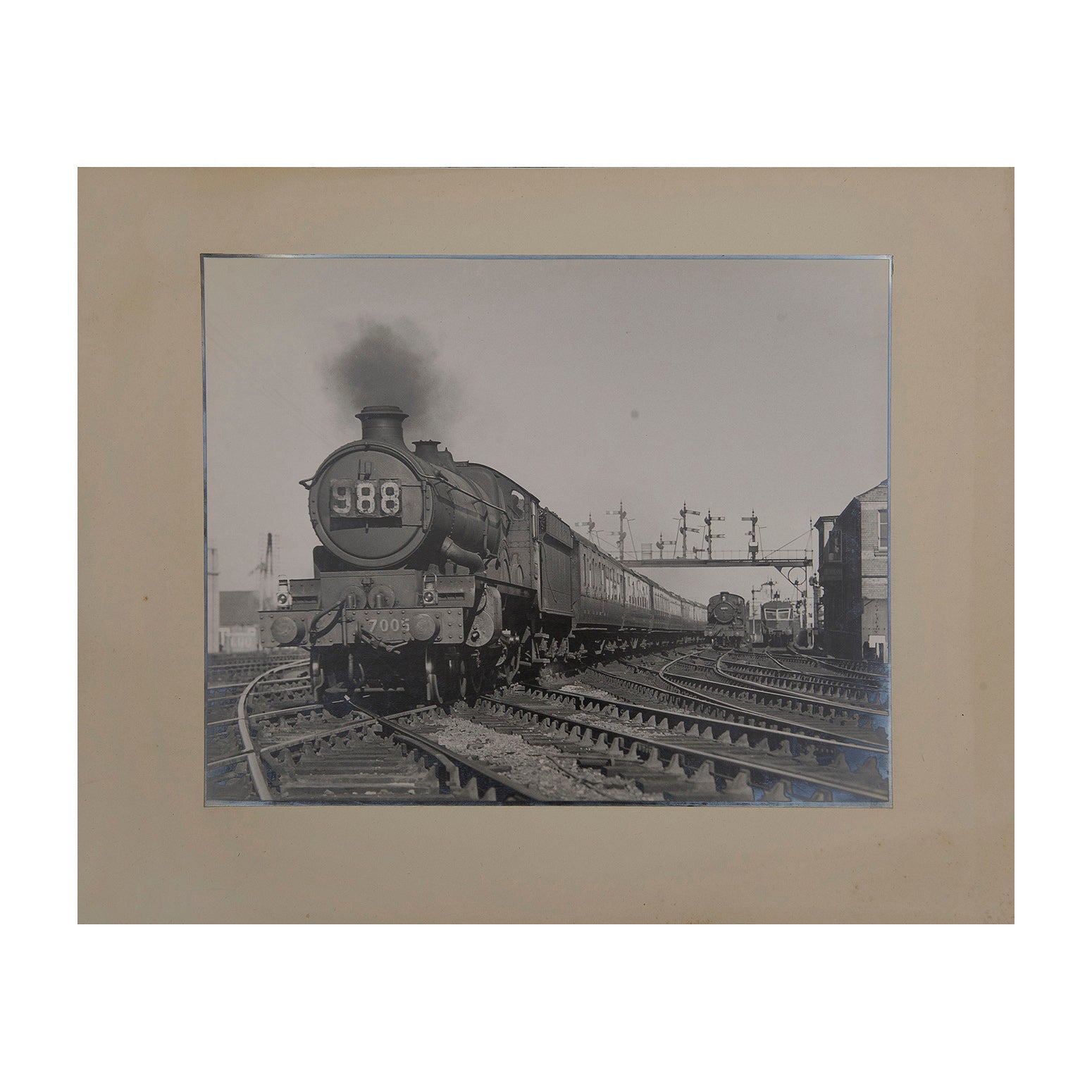 Original Maurice Earley photographic print:  The 4.55 pm Paddington to Cheltenham Spa passing Reading Junction